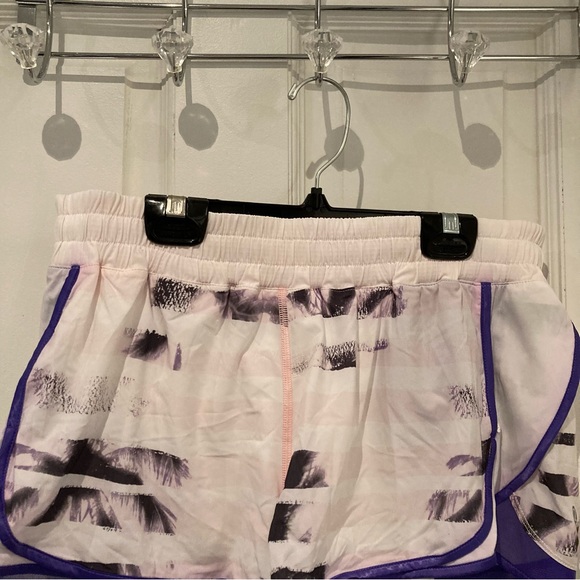 Lululemon Shorts - Picture 2 of 4